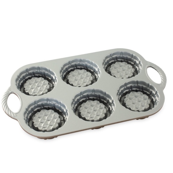 Nordicware Shortcake Baskets Pan - Picture 4 of 5